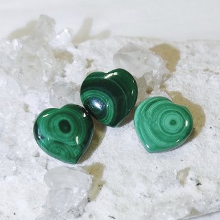 ☆送料無料☆ 世界に1つだけの芸術的な模様！マラカイトハート3個