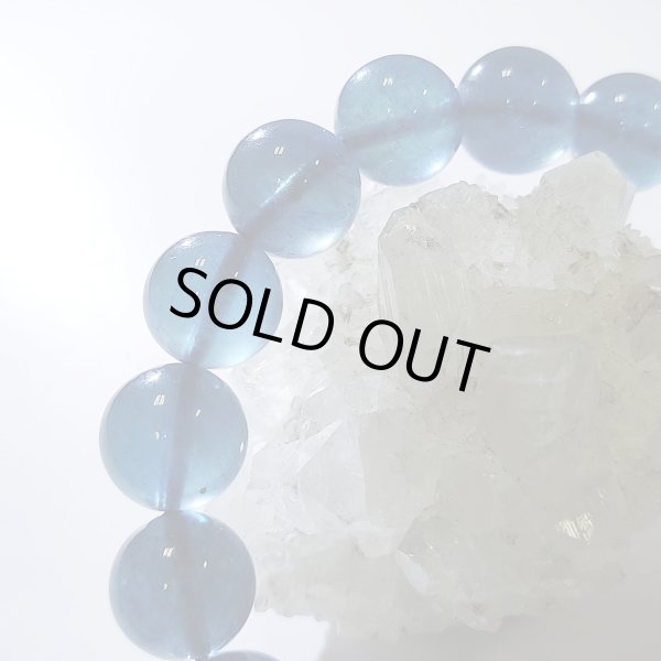 画像1: ★送料無料★ 深みのある濃ブルー！ ブルーグリーンアクアマリン10.5mmブレスレット(39) (1)